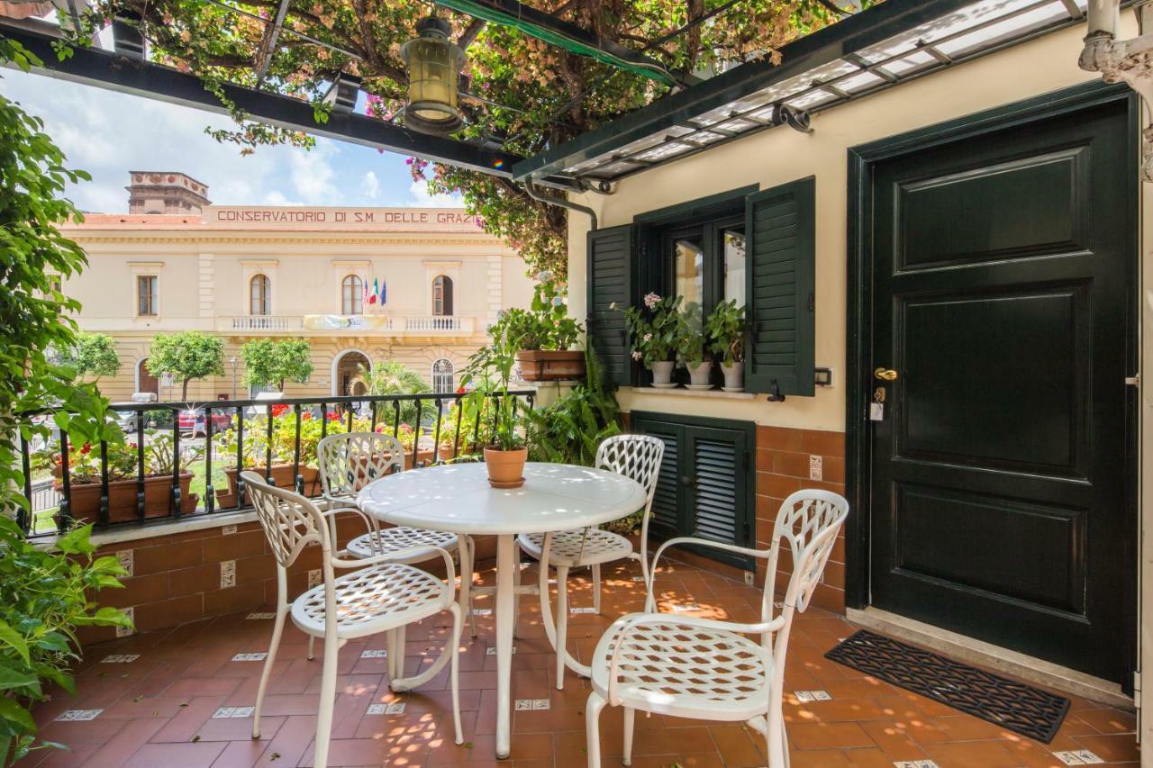 Villa Elisa Holiday Home Sorrento Exteriör bild